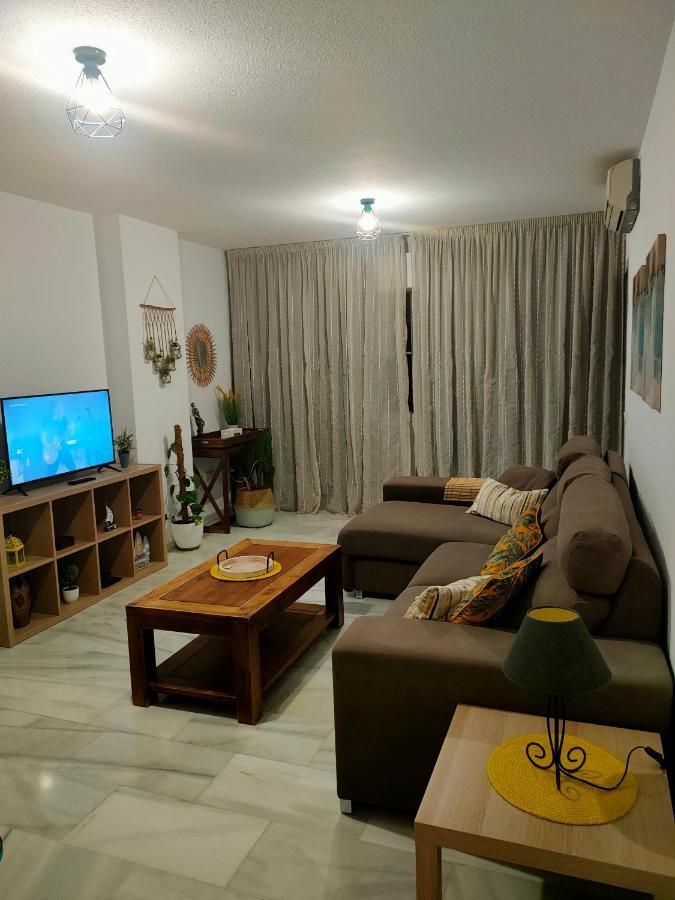 El Barquito Del Abuelo Apartment Malaga Exterior photo